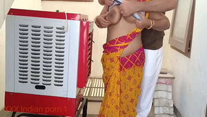 Indian XXX Cooler repair man fuck in hindi